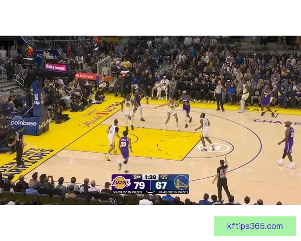 NBA历史首例父子同场助攻 布朗尼接詹姆斯传球命中三分